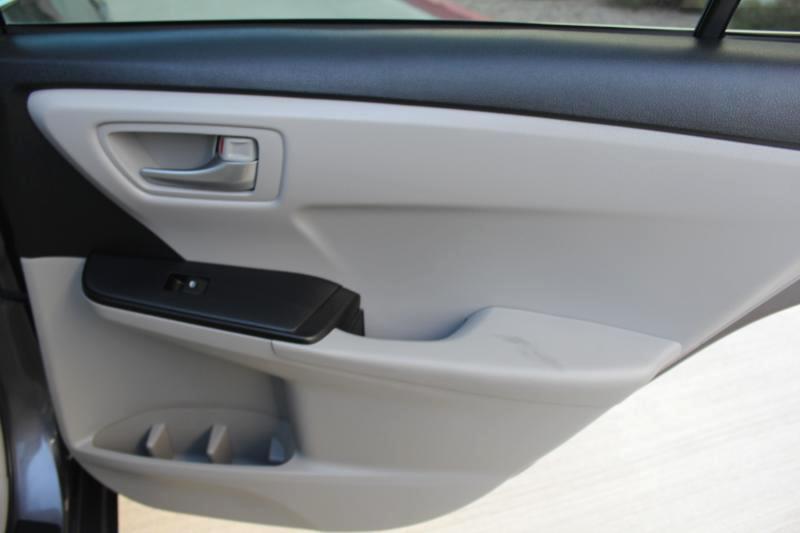 Toyota Camry LE 2016