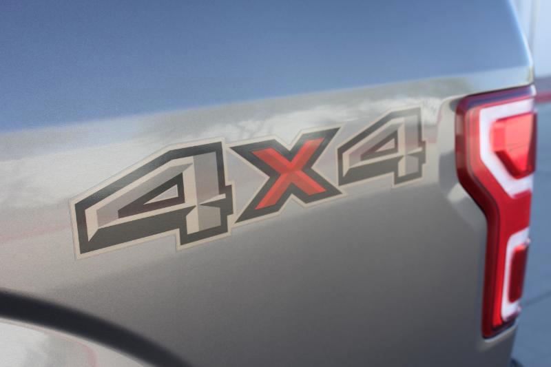 Ford F-150 XLT SuperCrew 4WD 2018