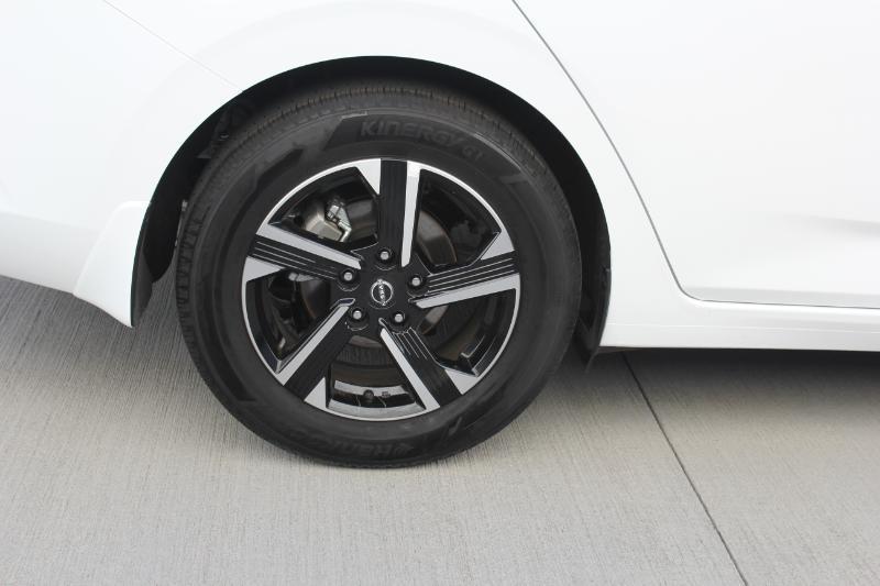 Nissan Sentra SV 2025