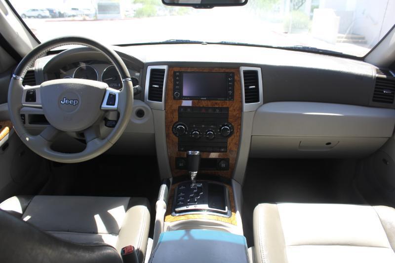 Jeep Grand Cherokee Limited 2WD 2009