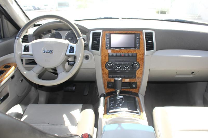 Jeep Grand Cherokee Limited 2WD 2009