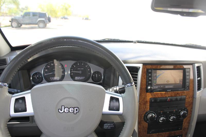 Jeep Grand Cherokee Limited 2WD 2009