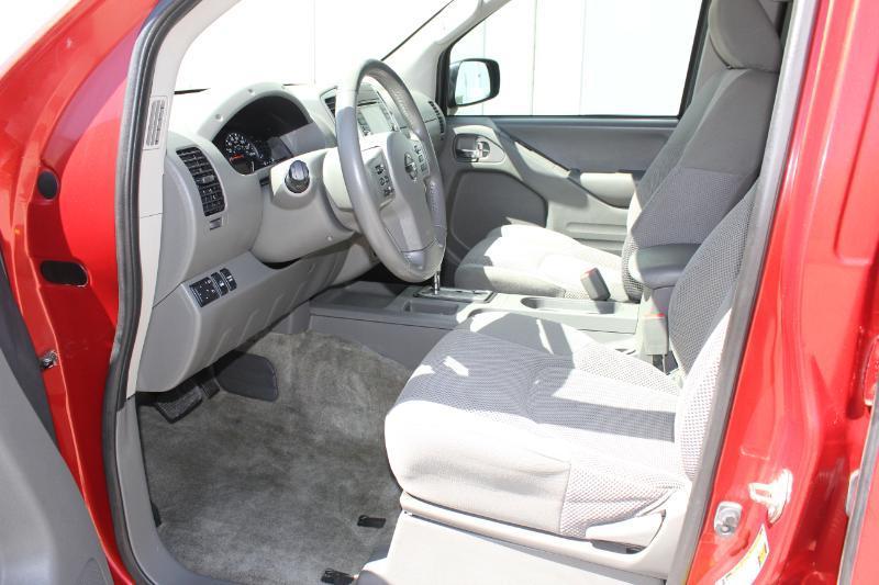 Nissan Frontier SV Crew Cab 4WD 2018