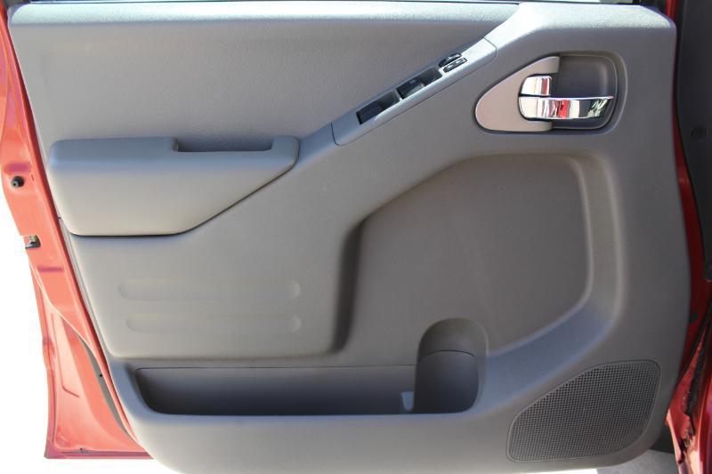 Nissan Frontier SV Crew Cab 4WD 2018