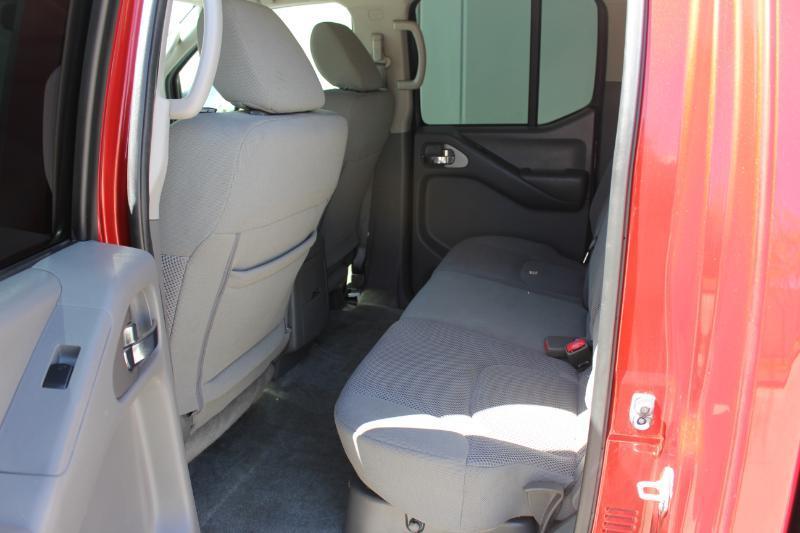 Nissan Frontier SV Crew Cab 4WD 2018