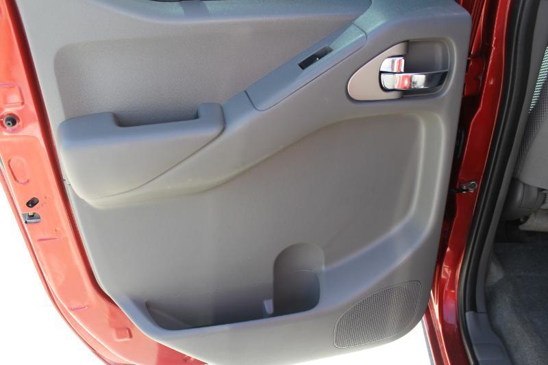 Nissan Frontier SV Crew Cab 4WD 2018