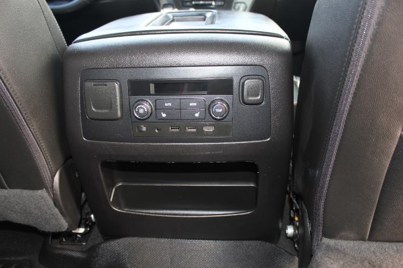 Chevrolet Suburban LT 2WD 2018