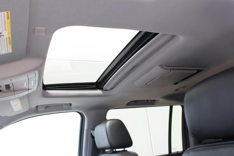 Chevrolet Suburban LT 2WD 2018