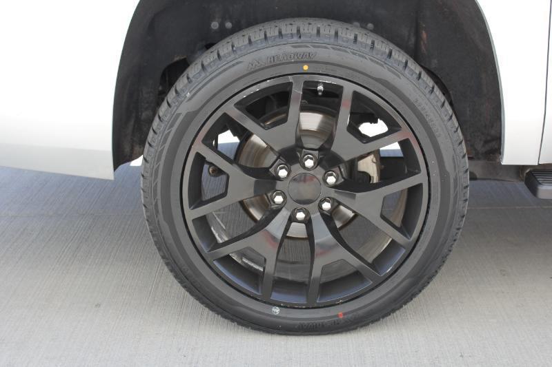 Chevrolet Suburban LT 2WD 2018