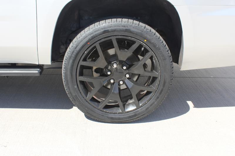 Chevrolet Suburban LT 2WD 2018