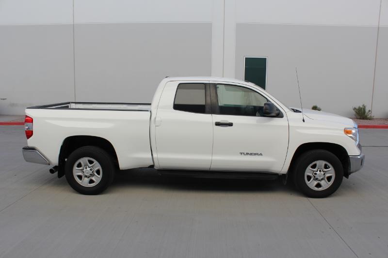 Toyota Tundra  2016