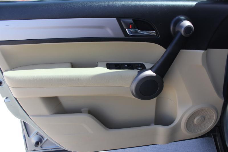 Honda CR-V LX 2WD 5-Speed AT 2010