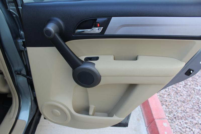 Honda CR-V LX 2WD 5-Speed AT 2010