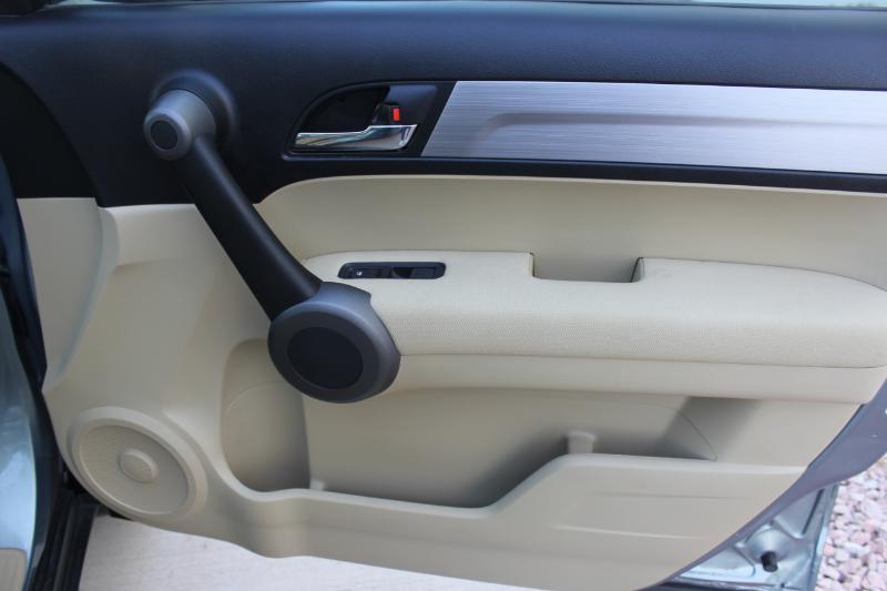 Honda CR-V LX 2WD 5-Speed AT 2010