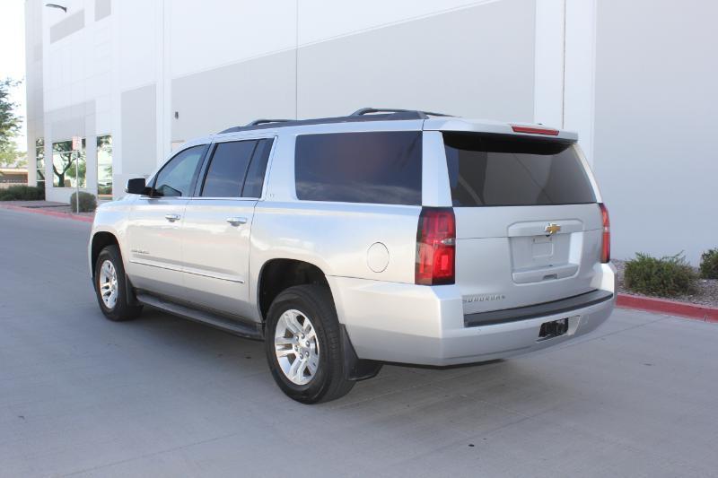 Chevrolet Suburban LT 1500 4WD 2015
