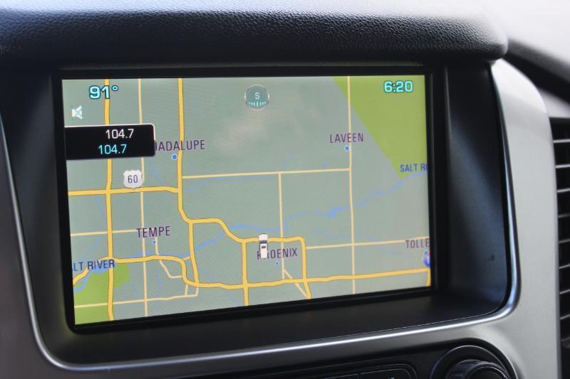 Chevrolet Suburban LT 1500 4WD 2015