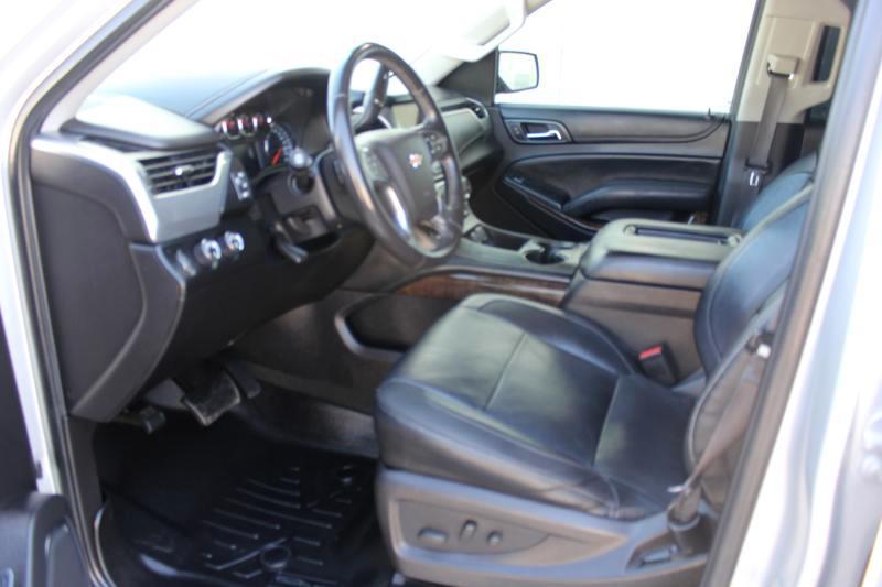 Chevrolet Suburban LT 1500 4WD 2015