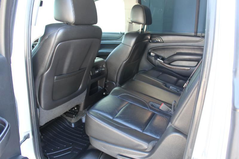 Chevrolet Suburban LT 1500 4WD 2015