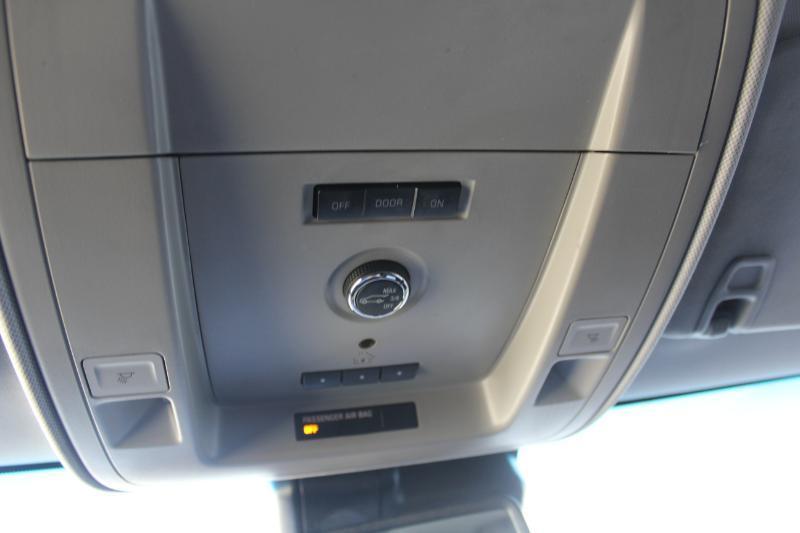 Chevrolet Suburban LT 1500 4WD 2015