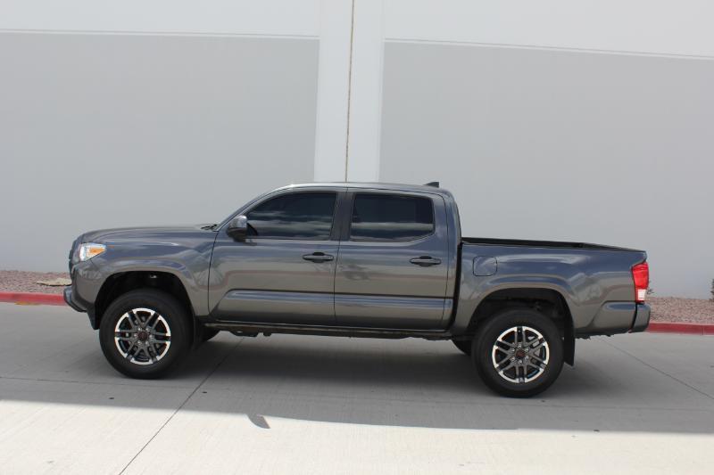 Toyota Tacoma  2017