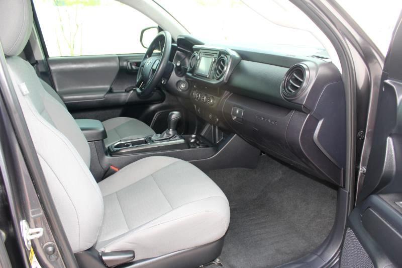Toyota Tacoma  2017