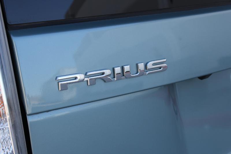 Toyota Prius Two 2015