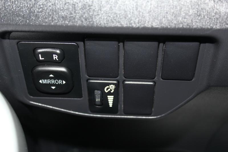 Toyota Prius Two 2015