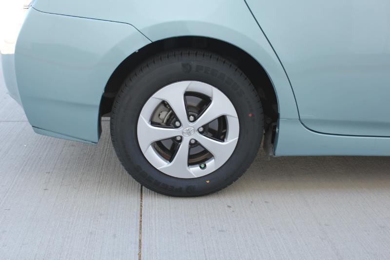 Toyota Prius Two 2015