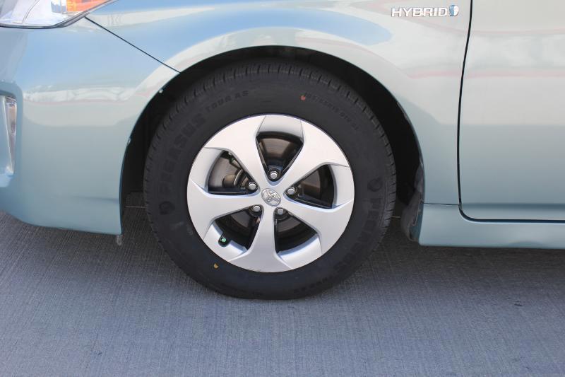 Toyota Prius Two 2015