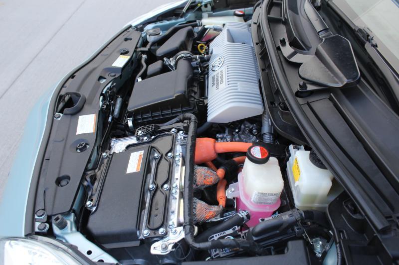 Toyota Prius Two 2015