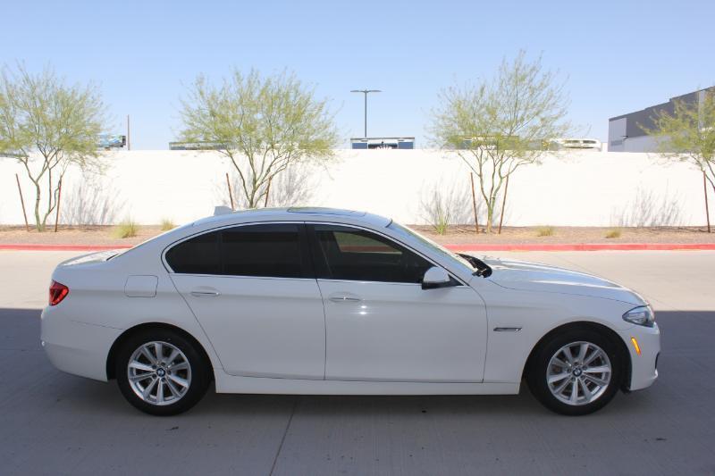 BMW 5-Series 528i 2016