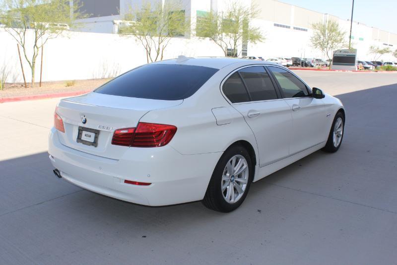 BMW 5-Series 528i 2016