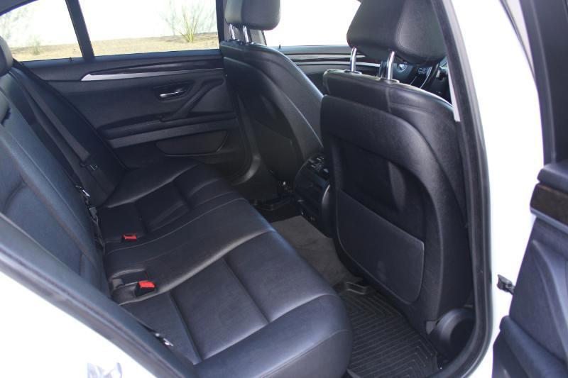 BMW 5-Series 528i 2016