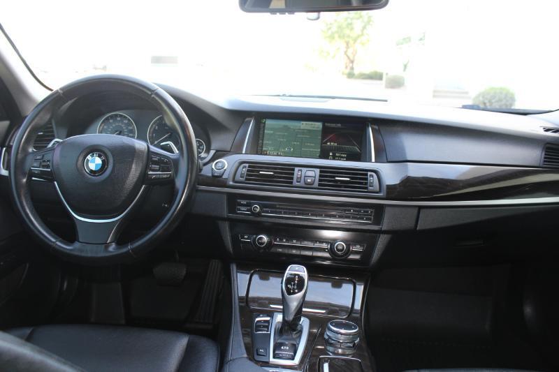 BMW 5-Series 528i 2016