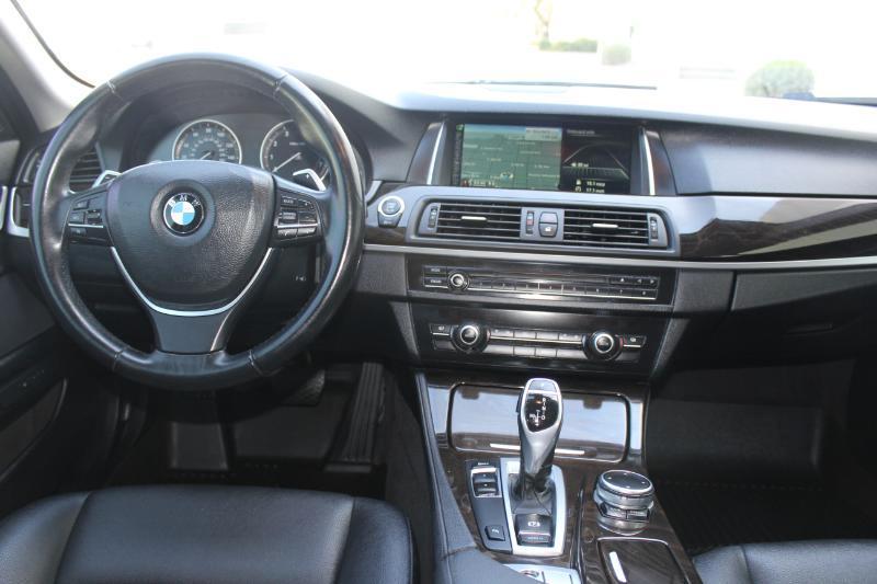 BMW 5-Series 528i 2016