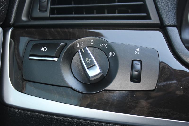 BMW 5-Series 528i 2016