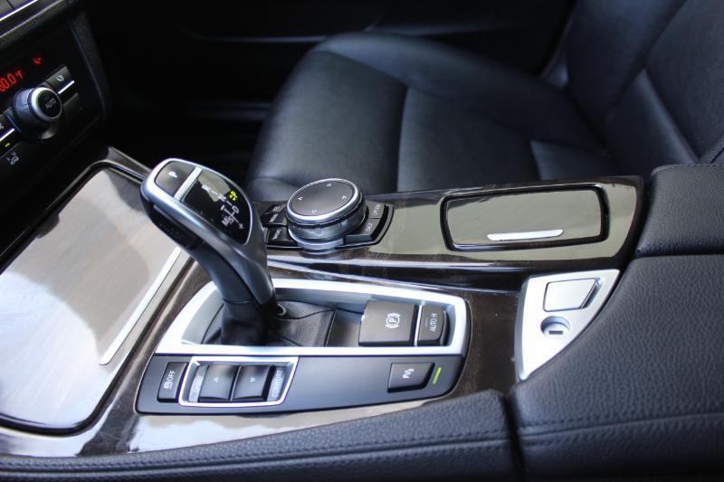 BMW 5-Series 528i 2016
