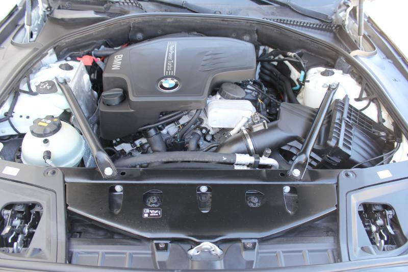 BMW 5-Series 528i 2016