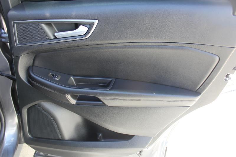 Ford Edge SE AWD 2022