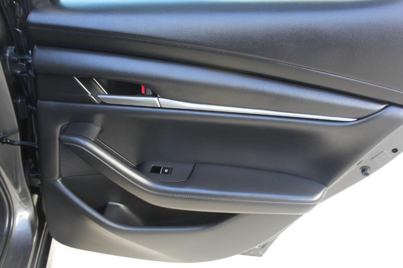 Mazda MAZDA3  2023