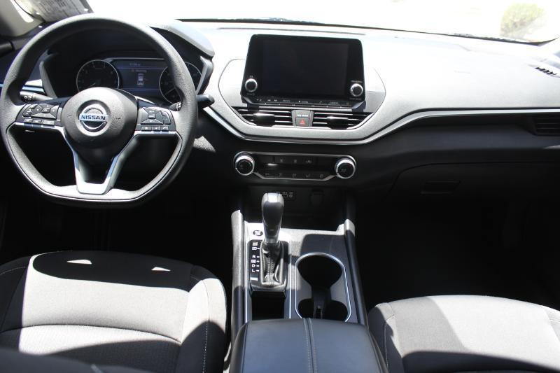 Nissan Altima 2.5 SV 2022