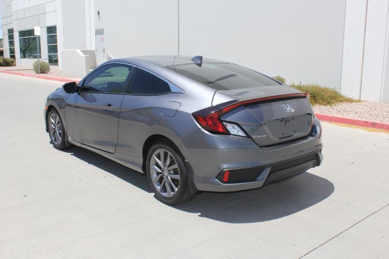 Honda Civic EX coupe 2020