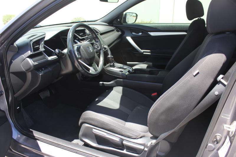 Honda Civic EX coupe 2020