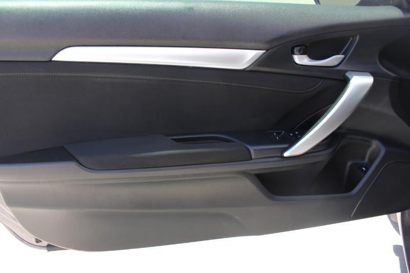 Honda Civic EX coupe 2020