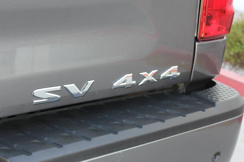 Nissan Titan SV Crew Cab 4WD 2022