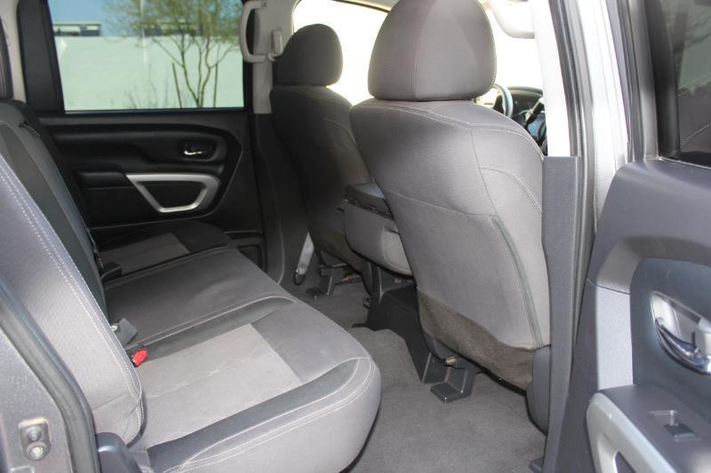 Nissan Titan SV Crew Cab 4WD 2022