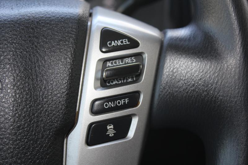 Nissan Titan SV Crew Cab 4WD 2022