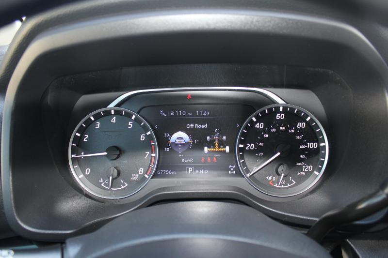 Nissan Titan SV Crew Cab 4WD 2022