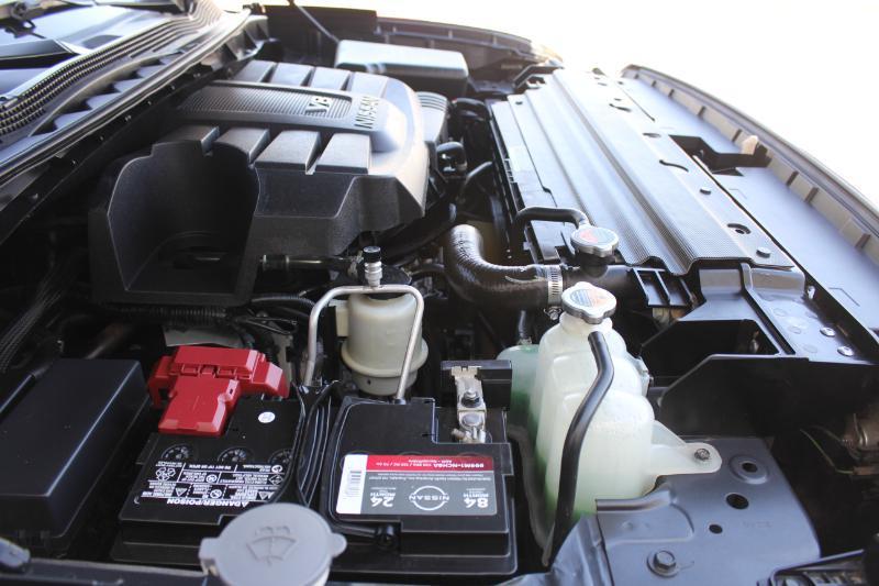 Nissan Titan SV Crew Cab 4WD 2022