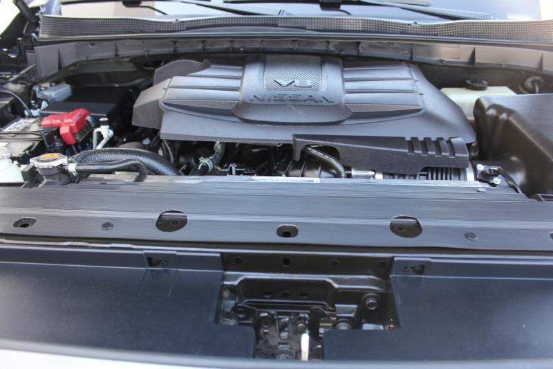 Nissan Titan SV Crew Cab 4WD 2022